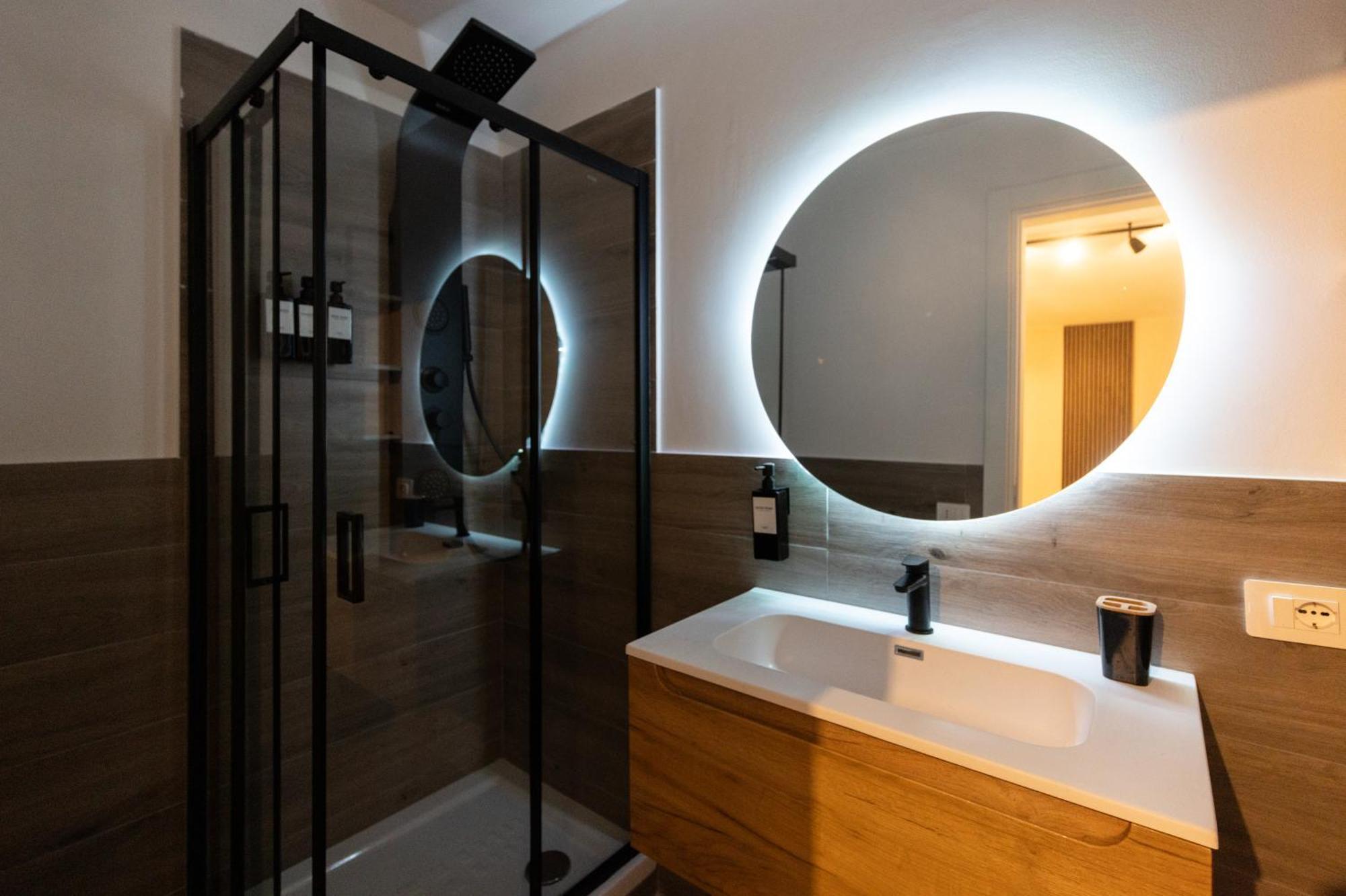 Urban Chic Luxury Suite Apartments Roma Esterno foto